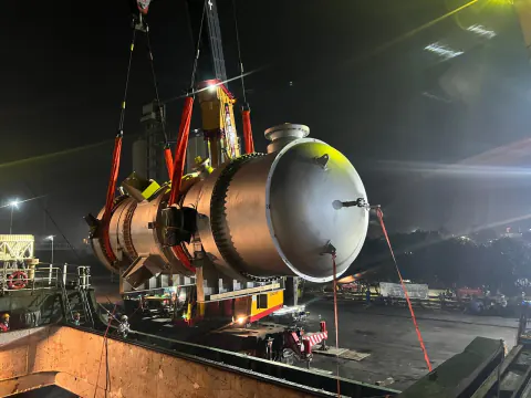 PAL night logistics operation with industrial vessel cargo