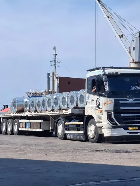 PAL truck front documentation during field operation